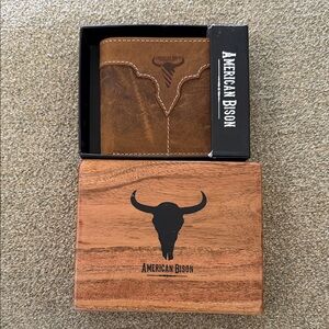 AMERICAN BISON GENUINE LEATHER BROWN MEN'S WALLET Tin Box NEW